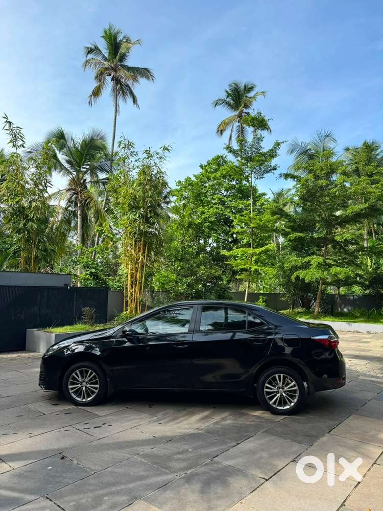 Toyota Corolla Altis Diesel Well Maintained 2017 Model