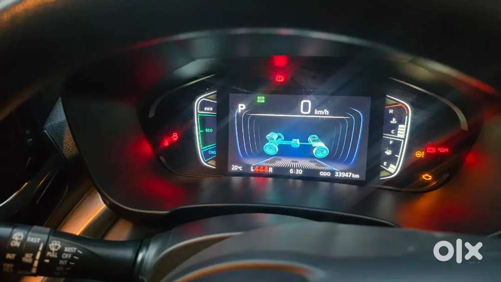 Maruthi Suzuki 
Grand Vitara Zeta+
Strong Hybrid.