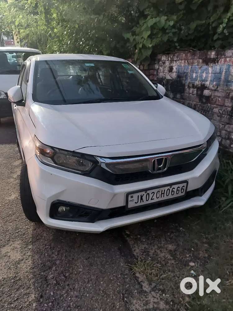 Excellent Condition Honda Amaze Top Model Urgent Sale. Vip Number