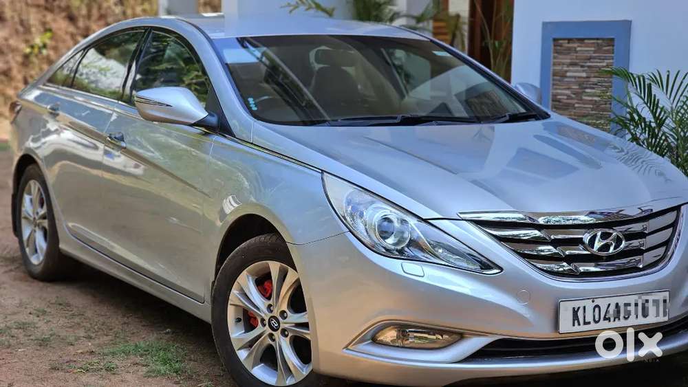 Hyundai Sonata 2.4 Gdi. Rare Vehicle
