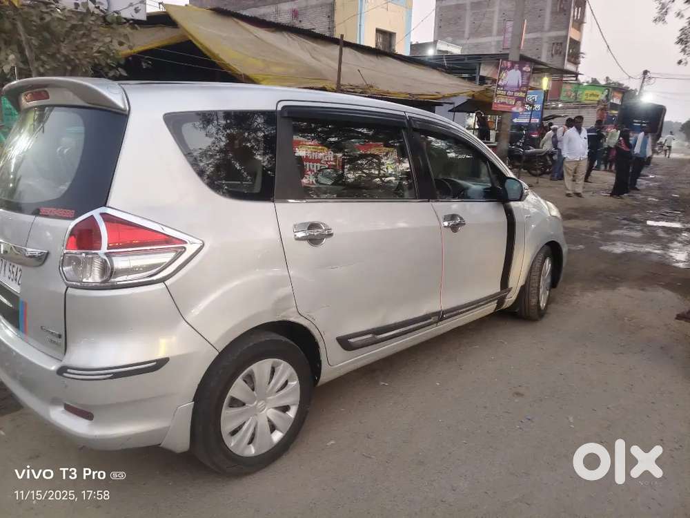 गाड़ी फुल कंडीशन में हैं