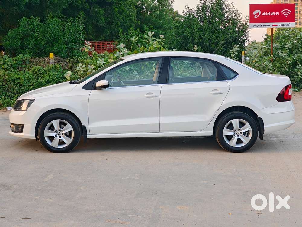 Skoda Rapid 1.0 Ambition Tsi At, 2021, Petrol