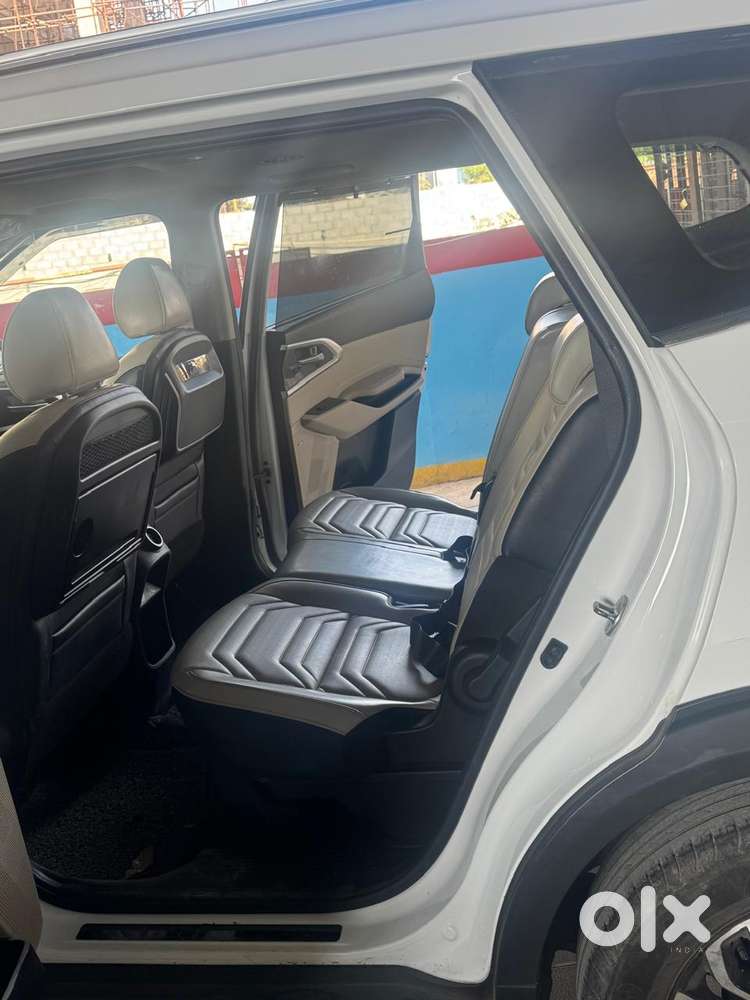 Kia Carens Luxury (o)1.5 Diesel At 7 Str, 2022, Diesel