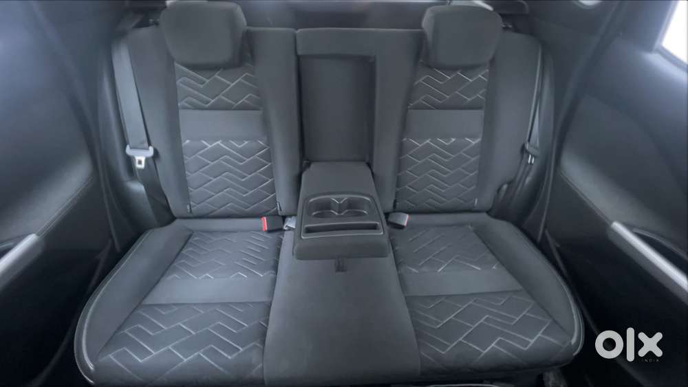 Nissan Magnite 1.0 Xv Premium Turbo Cvt, 2021, Petrol