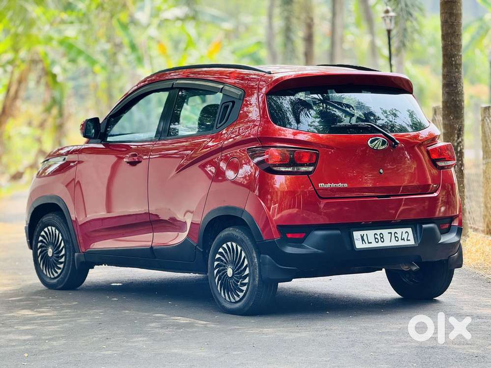 Mahindra Kuv 100