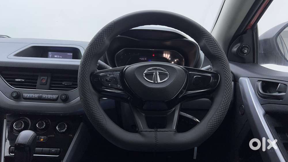 Tata Nexon 1.2 Revotron Xma Amt (s), 2022, Petrol