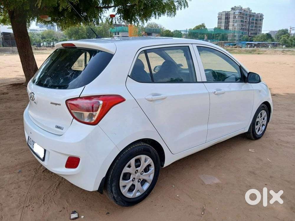 Hyundai Grand I10 Magna At, 2016, Petrol