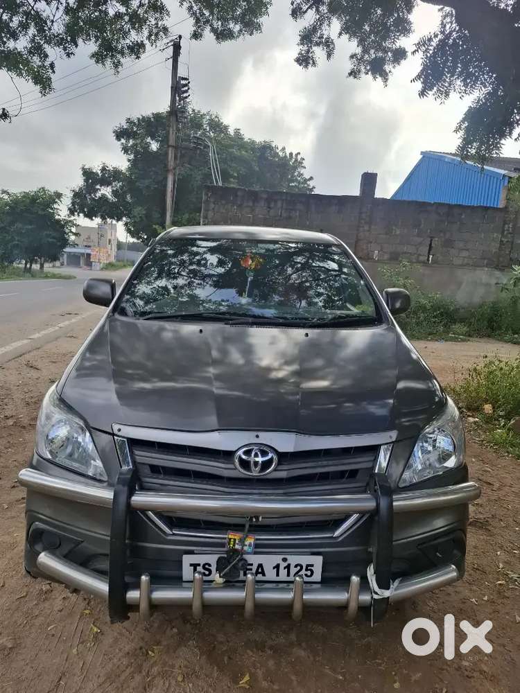 Toyota Innova 2014 Diesel Well Maintained