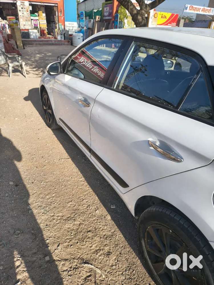 Hyundai I20 2015 Diesel 80000 Km Driven