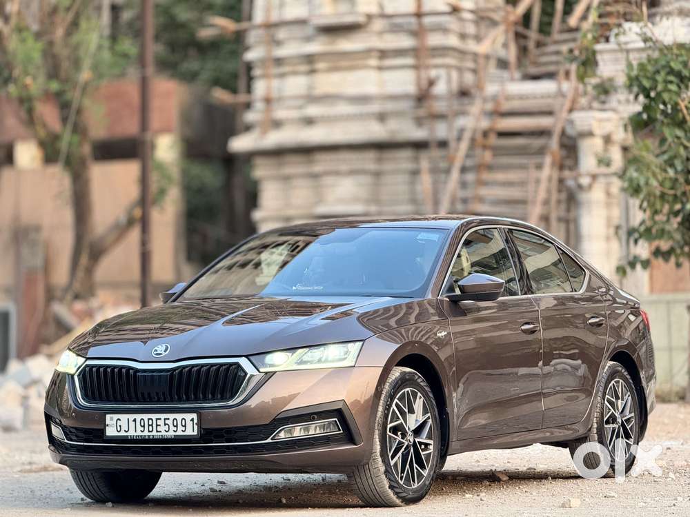 Skoda Octavia 2.0 L K Tsi At, 2022, Petrol