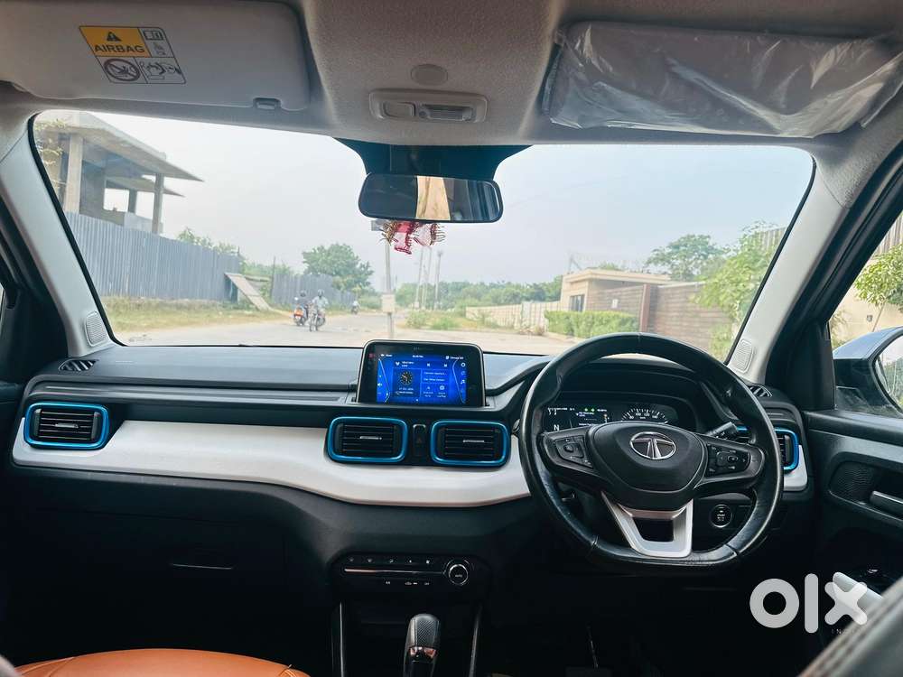 Tata Punch Creative Amt, 2021, Petrol