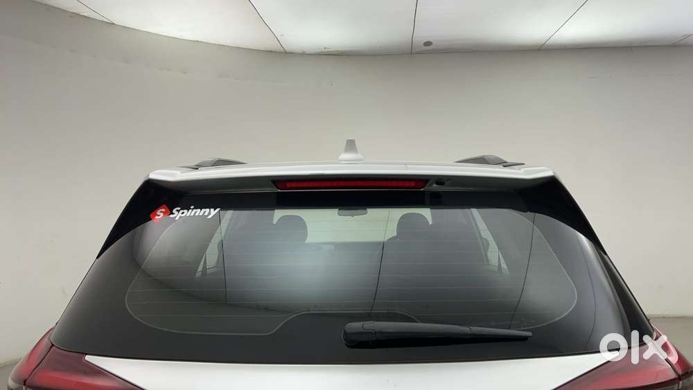 Mahindra Xuv700 2.2 Ax 5 Diesel At Str, 2022, Diesel