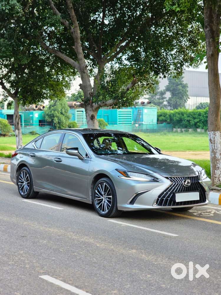 Lexus Es 300h Luxury, 2025