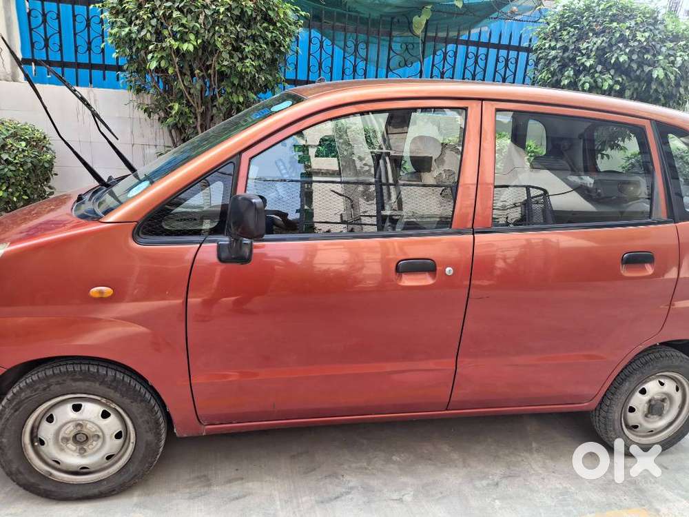 Maruti Suzuki Zen Estilo 2011