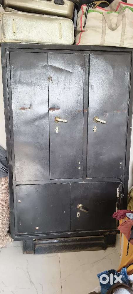 Loha ki almari
