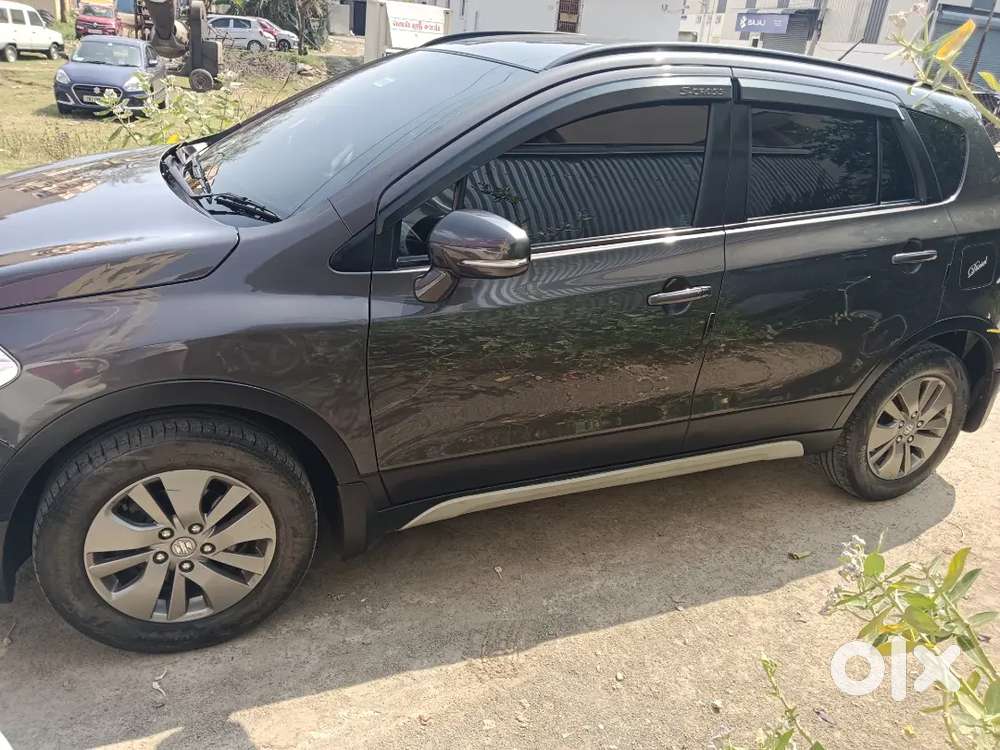 2016 Model
Singal Owner 
Top Model