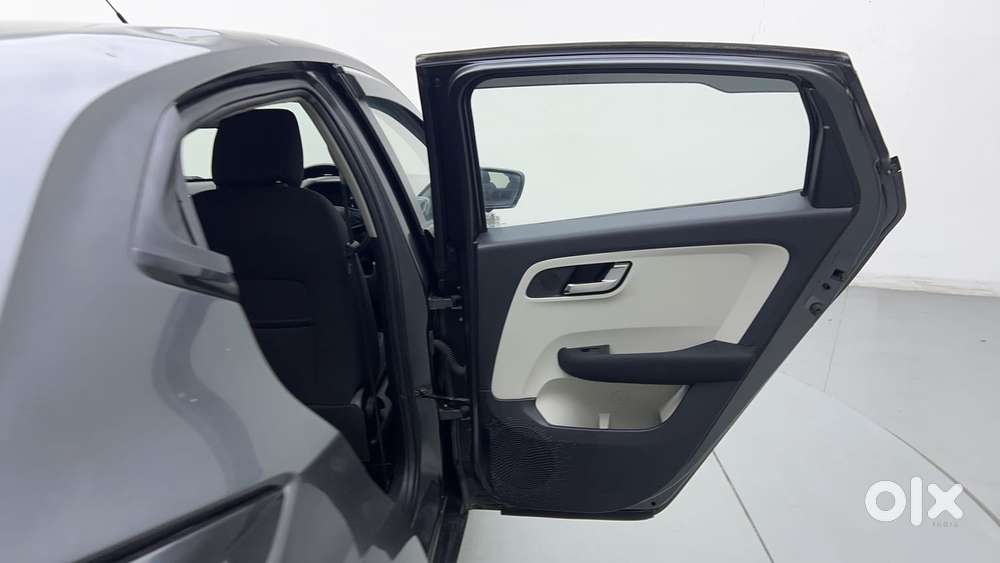 Tata Altroz Xz, 2022, Petrol