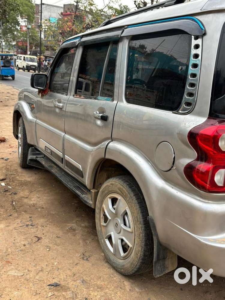 Mahindra Scorpio Getaway 2016 Diesel 80000 Km Driven