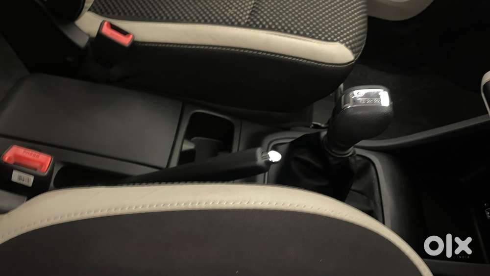 Renault Triber 1.0 Rxz Amt Dual Tone, 2021, Petrol