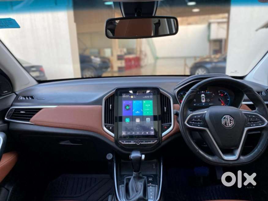 Mg Hector Plus 1.5 Sharp Turbo Cvt 6 Str, 2022, Petrol