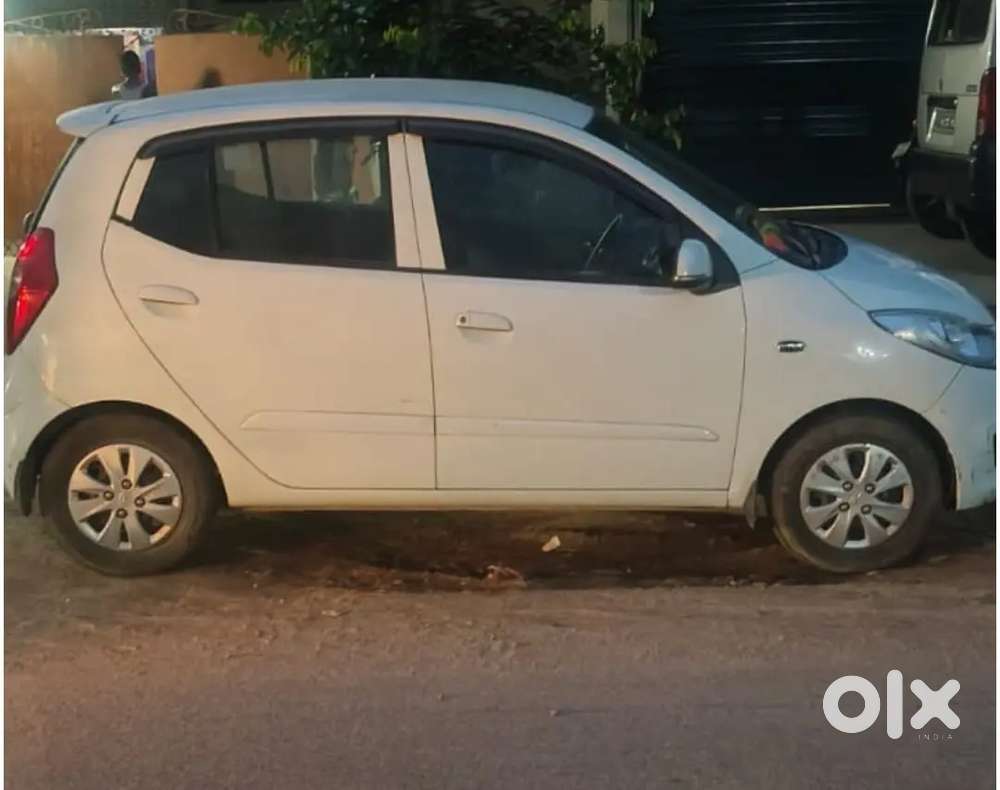 Hyundai I10 Sportz 2012