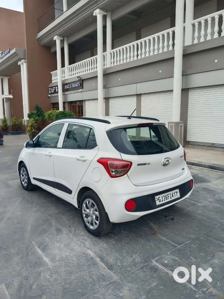2017 Hyundai I10 Sportz Petrol