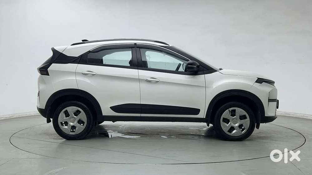 Tata Nexon Pure (s) 1.2 Petrol 6amt, 2025, Cng & Hybrids