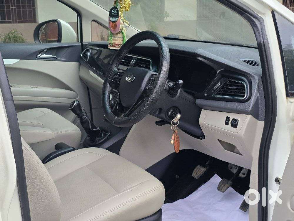 Mahindra Marazzo M8, 2019, Diesel