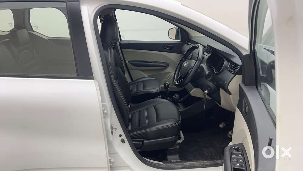 Renault Triber Rxt, 2022, Petrol