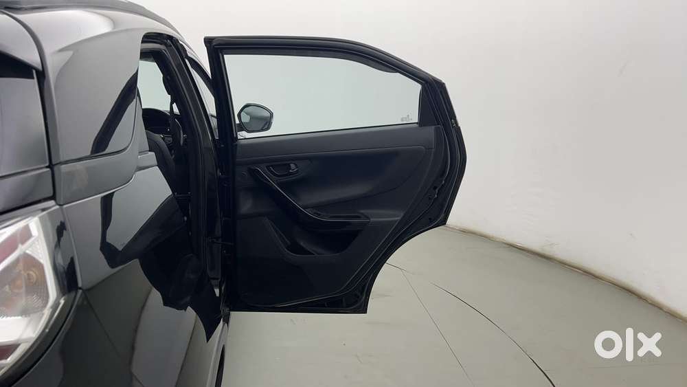 Tata Nexon 1.2 Revotron Xz Plus Hs Dark Edition, 2022, Petrol