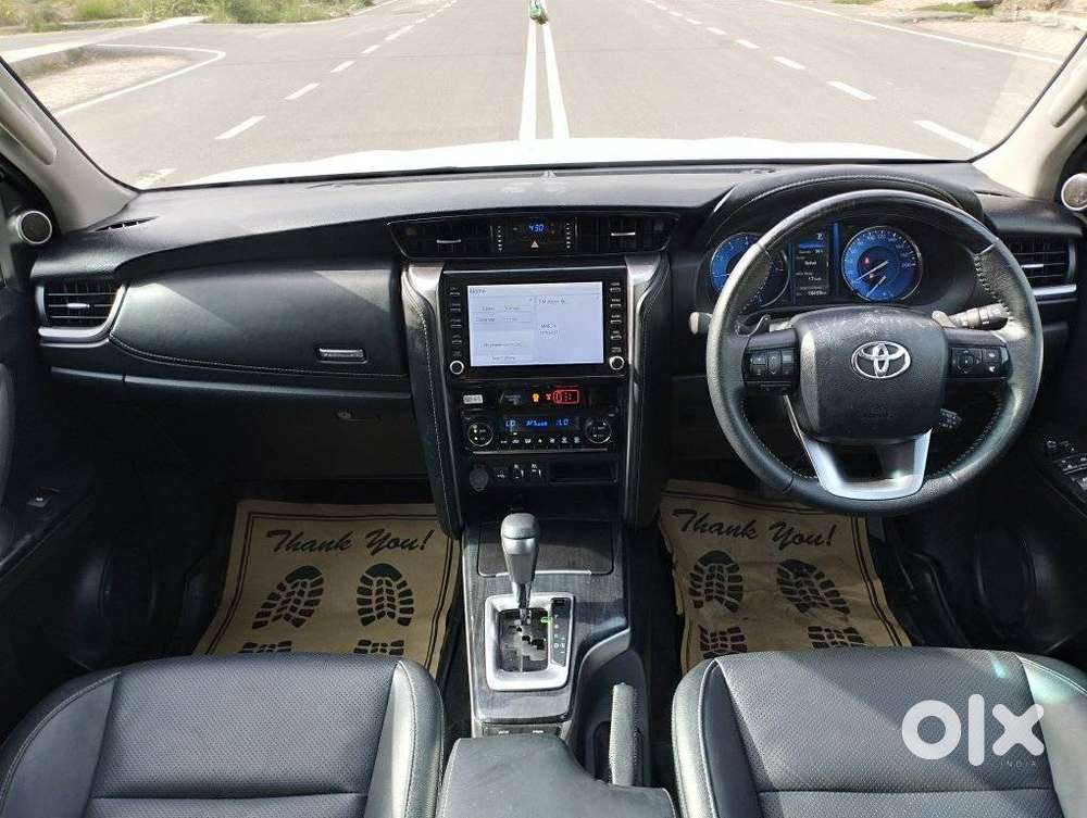 Toyota Fortuner 4x2 At 2.7 Petrol, 2025, Petrol