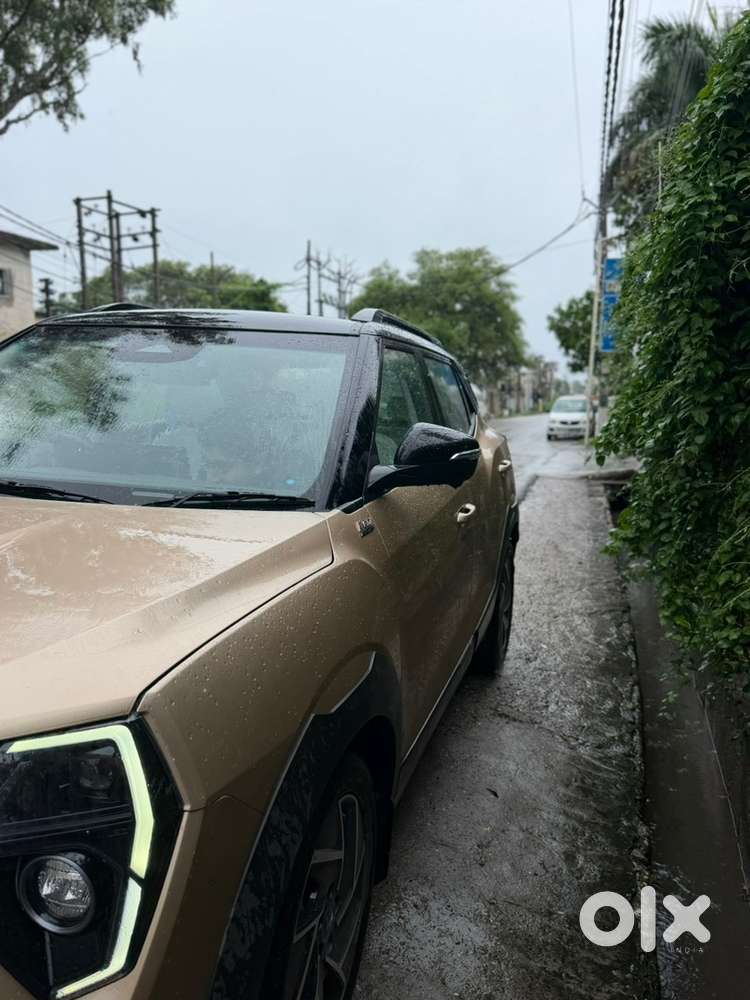 Mahindra Xuv 3xo Ax7 L At Tgdi 2025