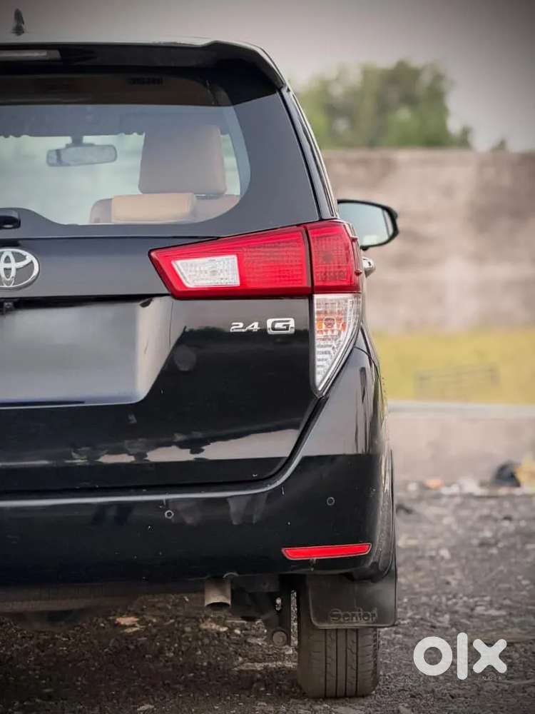 Toyota Innova Crysta [2020-ongoing] 2.4 Gx At 8 Str, 2022, Diesel