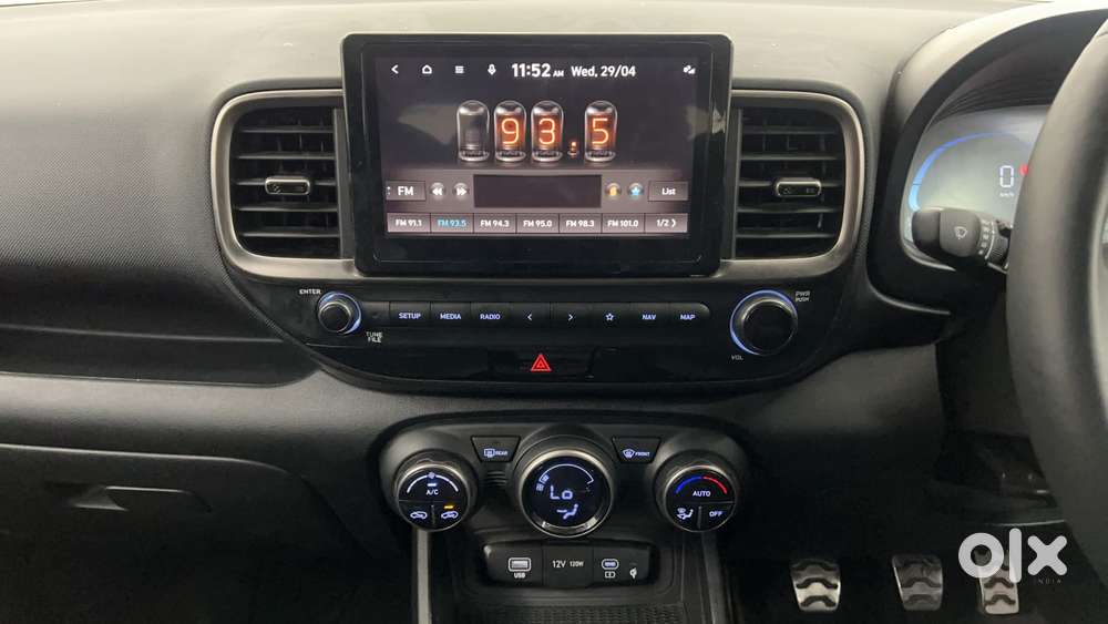 Hyundai Venue Sx Knight Edition  Mt, 2024, Petrol
