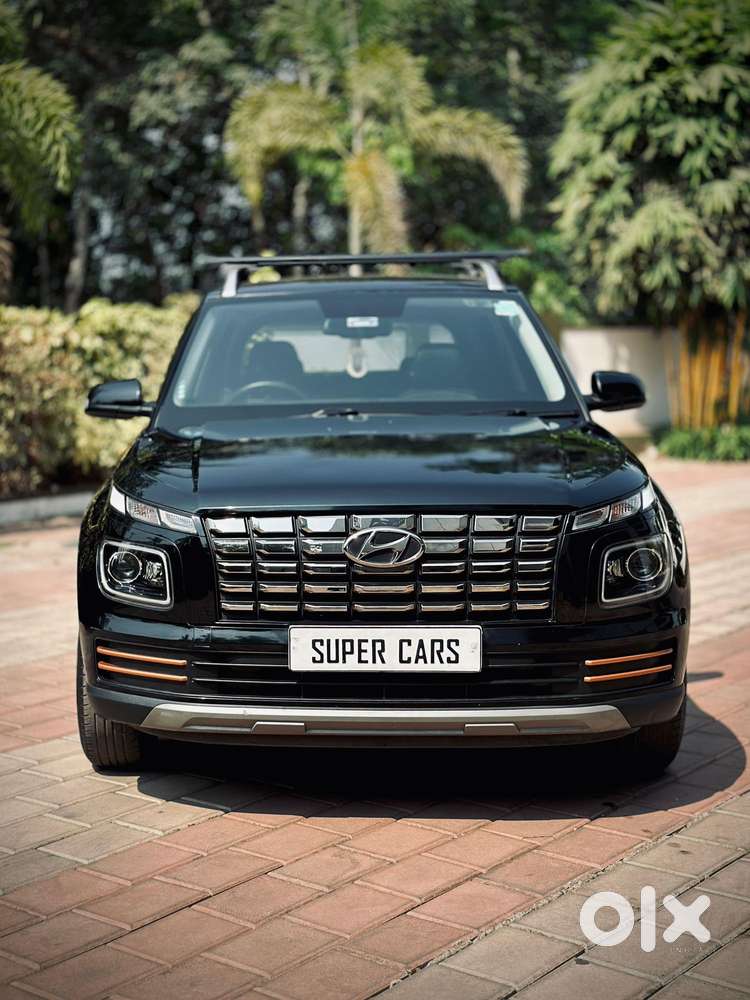 Hyundai Venue Sx Knight Edition  Mt, 2022, Petrol