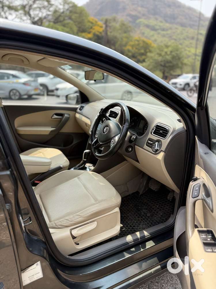 Volkswagen Vento 1.2 Tsi Highline Plus At, 2015, Petrol