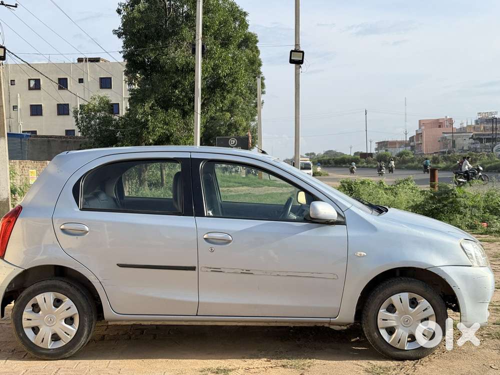 Toyota Etios Liva J, 2012, Petrol