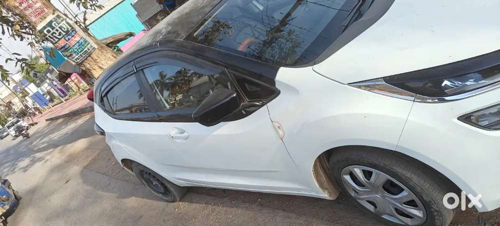 Tata Altroz Xt Petrol 2022 Model