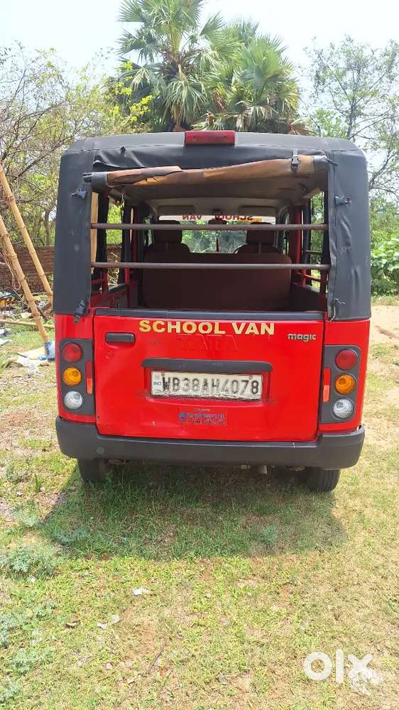 Tata Magic School Van