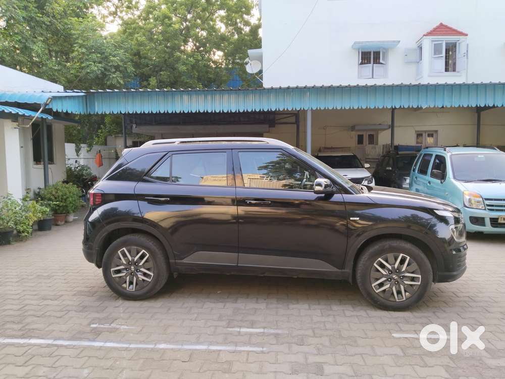 Hyundai Venue 1.0 S (o) Turbo Dct, 2024, Petrol