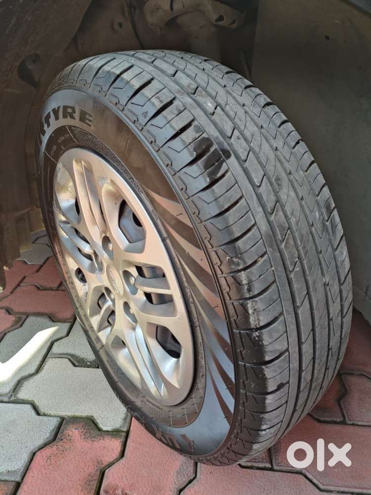 Kia Carens, 2024, Petrol