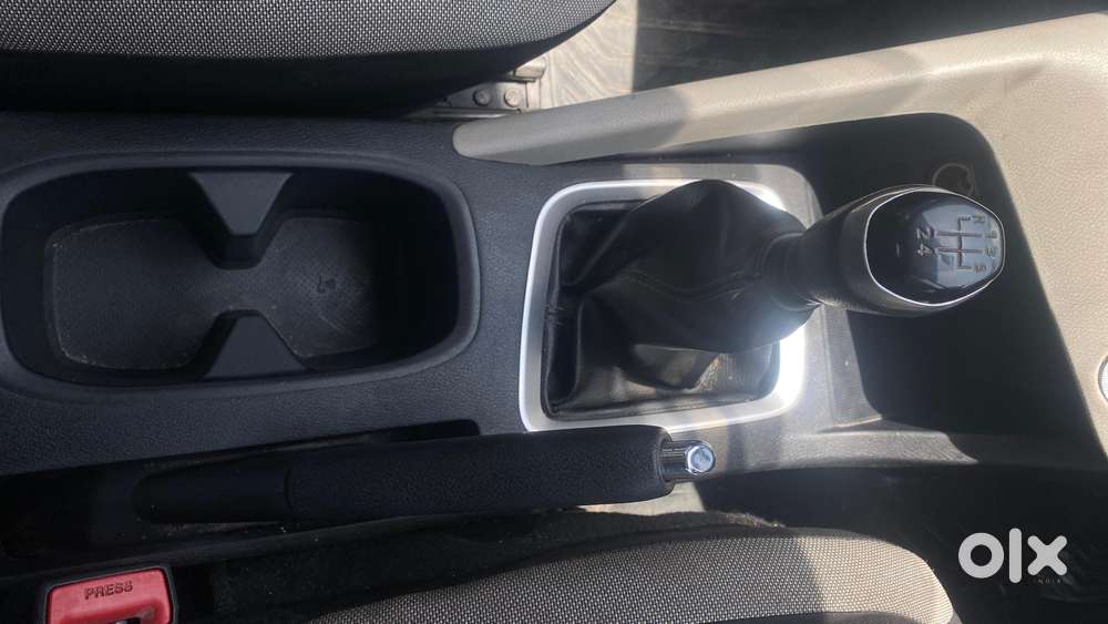 Nissan Magnite 1.0 Xv, 2022, Petrol