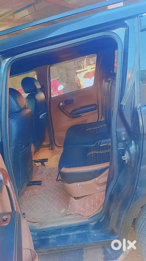 Mahindra Tuv 300 2018