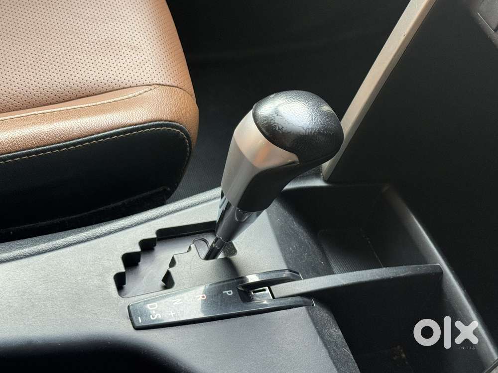 Toyota Innova Crysta [2020-ongoing] 2.4 Zx 7 Str, 2022, Diesel