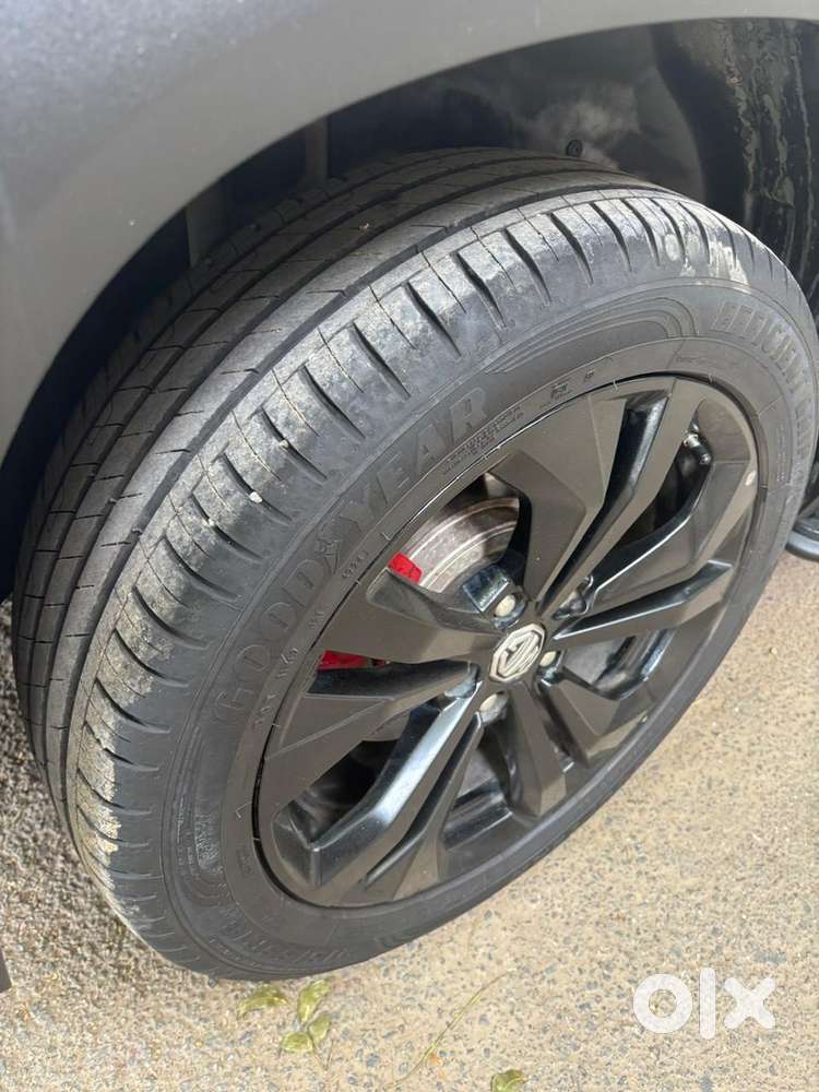 Mg Hector Plus Sharp 1.5 Turbo Limited Edition 7 Str Cvt Snowstorm