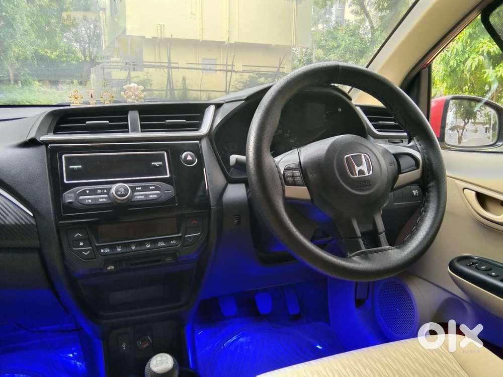 Honda Brio S(o) Mt,petrol 2018, Rally Red