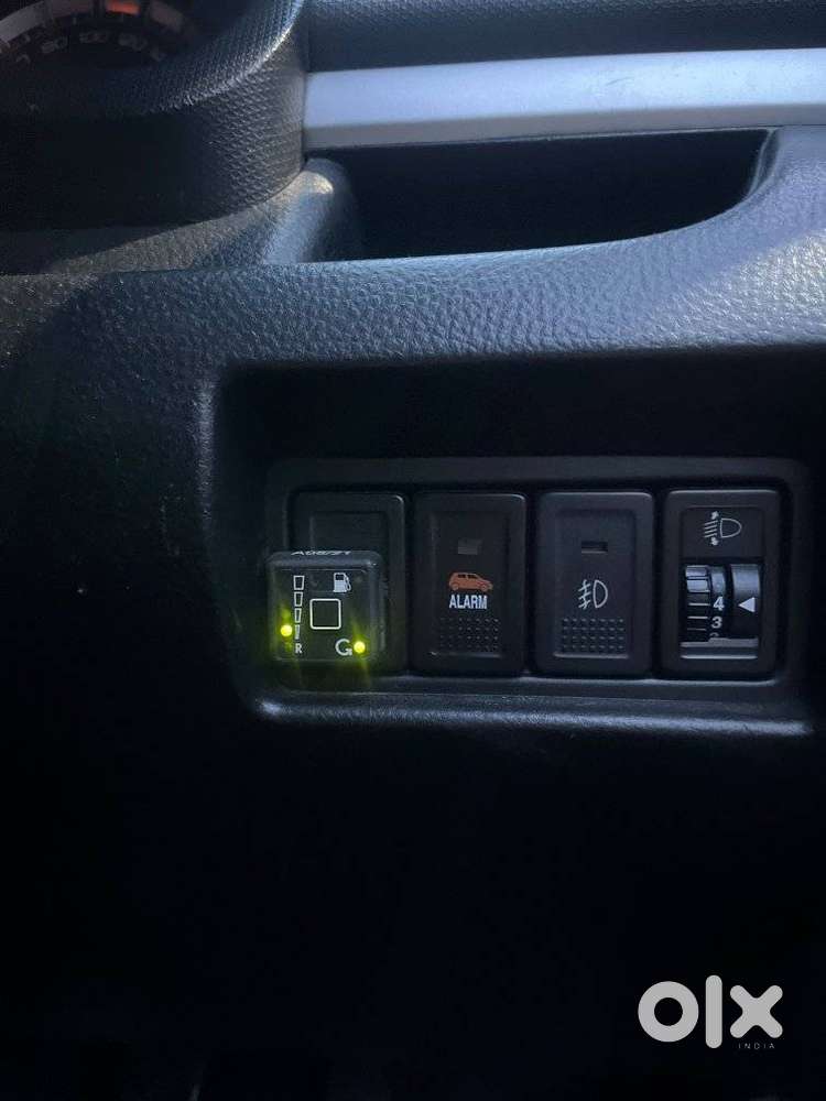 Maruti Suzuki Swift Vxi Cng, 2016, Cng & Hybrids