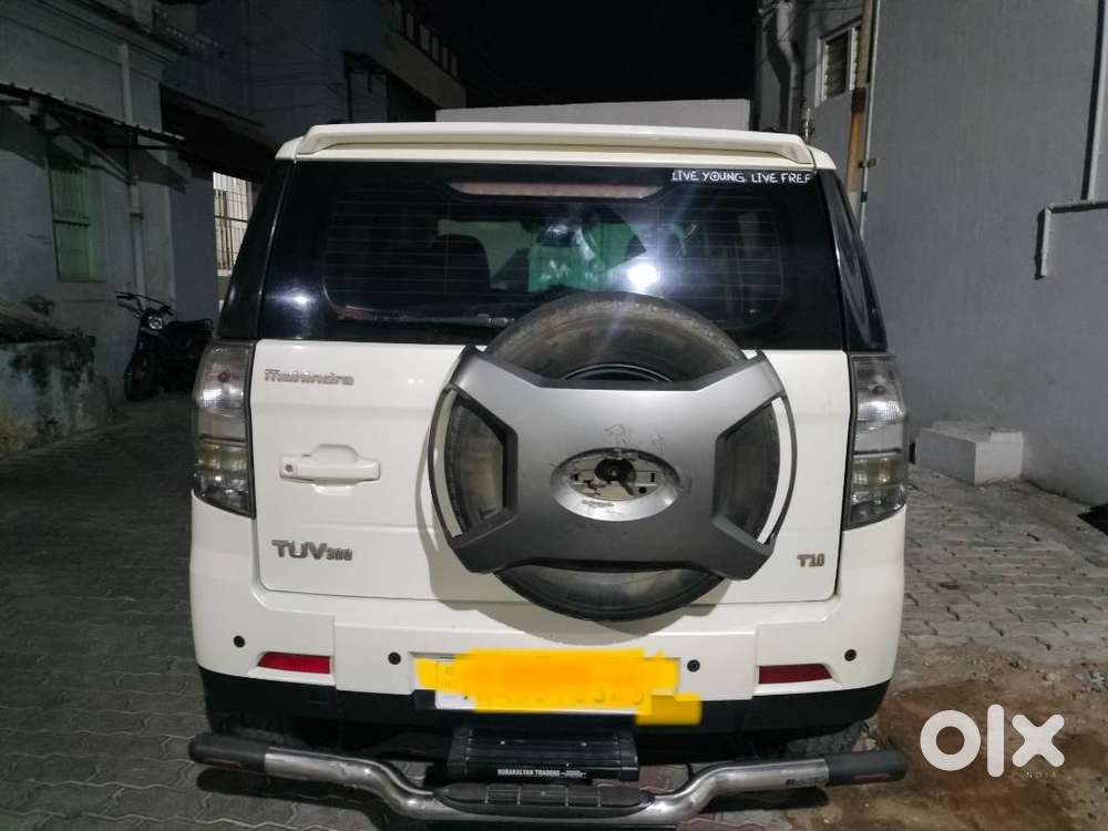 Mahindra Tuv 300 T10 2019