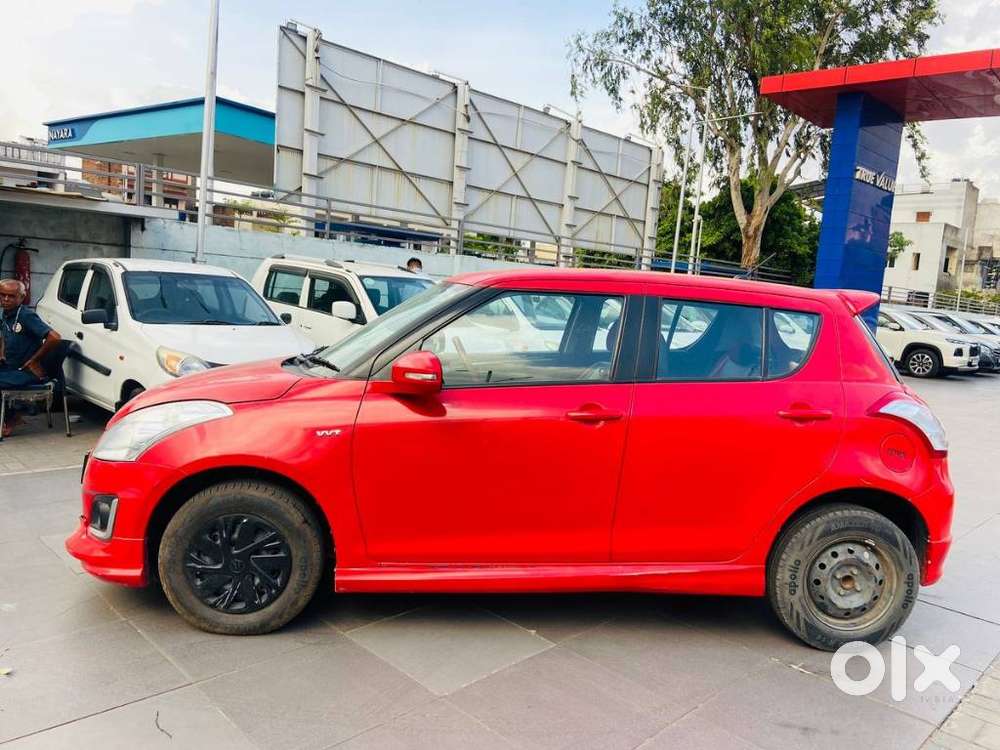Maruti Suzuki Swift Vxi 1.2 Abs Bs-iv, 2016, Petrol