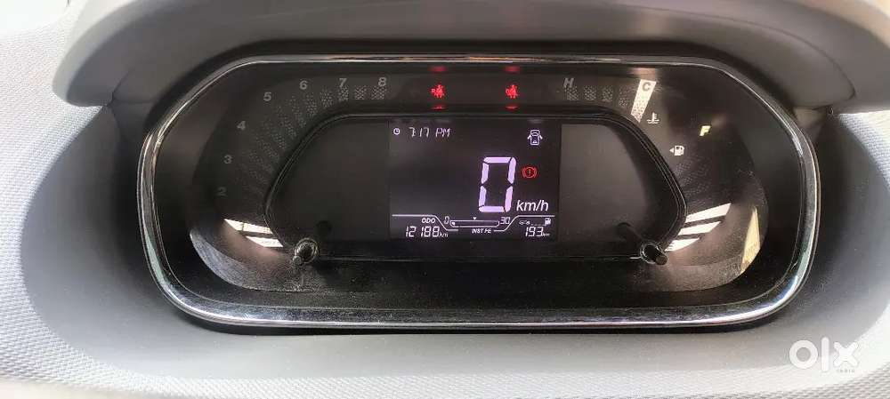 Tata Tigor Petrol 2024 (fully Loaded + Company Service Record)